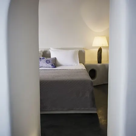 Lava Caves Apartament Oía